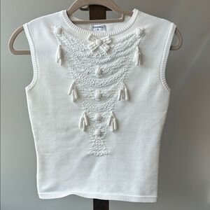 CHANEL White Textured Sleeveless Knit Top – Size 34